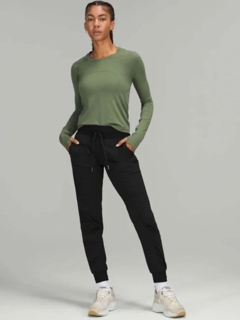 Lululemon Dance Studio Mid Rise Jogger Size 6